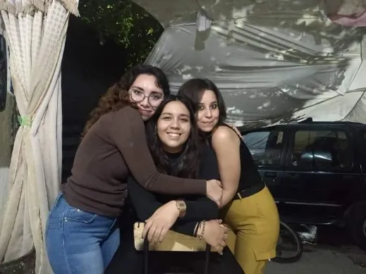mamá-soltera-con-only-50.webp